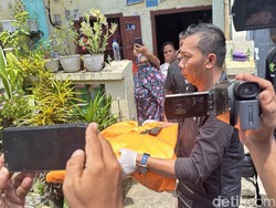 Kerangka Wanita Ditemukan Ditimbun dalam Rumah, Diduga Dibunuh Suami