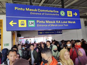 Arus Balik di Stasiun Rangkasbitung, Pemudik Mengular di Peron Arah Jakarta