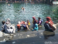 Ribuan Orang Serbu Tempat Wisata Air di Klaten Saat Libur Lebaran