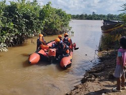Bocah Aizah Hilang Usai Jatuh dari Pompong di Sungai Batanghari
