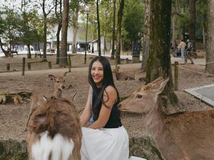 Cantiknya Anya Geraldine Liburan di Taman Nara Jepang Cantiknya Anya Geraldine Liburan di Taman Nara Jepang