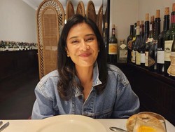 Video: Kenangan Dian Sastro Naik Mikrolet Sepulang Sekolah