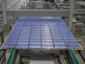 Eropa Banjir Produk China, Pabrik Panel Surya di Jerman Tutup