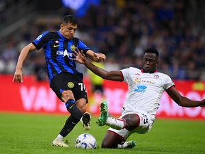 Inter Milan Vs Cagliari Sama Kuat 2-2 Inter Milan Vs Cagliari Sama Kuat 2-2