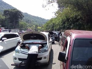 Hari Terakhir Cuti Bersama Lebaran, Jalur Gentong Tasikmalaya Macet! Hari Terakhir Cuti Bersama Lebaran, Jalur Gentong Tasikmalaya Macet!
