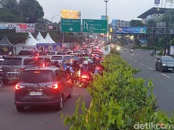 80 Ribu Kendaraan Melintas di Puncak Bogor Hari Terakhir Cuti Lebaran