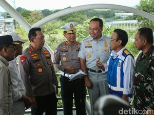 Kapolri Patroli Udara Jalur Tol, Pastikan Keamanan Arus Balik 2024 Kapolri Patroli Udara Jalur Tol, Pastikan Keamanan Arus Balik 2024