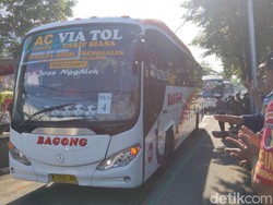 Arus Balik, 7 Armada Bus Gratis Diberangkatkan dari Trenggalek ke Surabaya