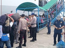 Puncak Arus Balik di Pelabuhan Ambon Hari Ini, Dipadati 5.082 Penumpang