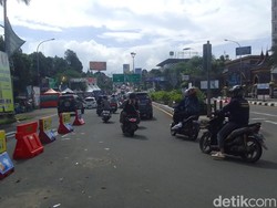 Volume Lalin Meningkat, Polisi Terapkan One Way Menuju Puncak Bogor