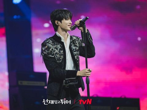 Potret Byeon Woo Seok dalam drama 'Lovely Runner'