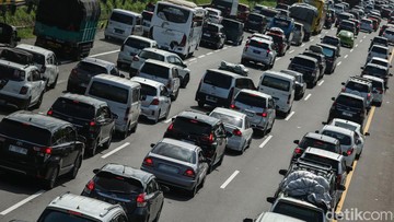 Info Lalu Lintas di Tol Arah Jakarta Pagi Ini: Jagorawi-Japek Padat