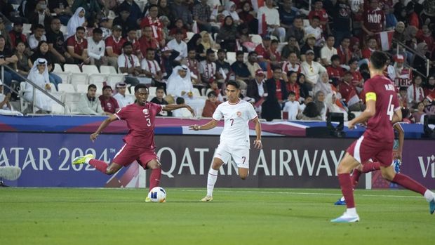 Timnas Indonesia U-23 menghadapi Qatar pada matchday pertama grup A Piala Asia U-23 2024 di Stadion Jassim bin Hamad, Al Rayyan, Senin (15/4).