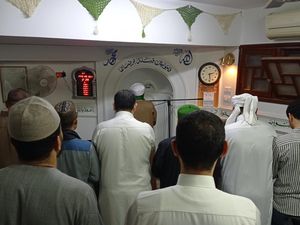 Tata Cara Salat Qiyamul Lail Saat Malam Lailatul Qadar Tata Cara Salat Qiyamul Lail Saat Malam Lailatul Qadar