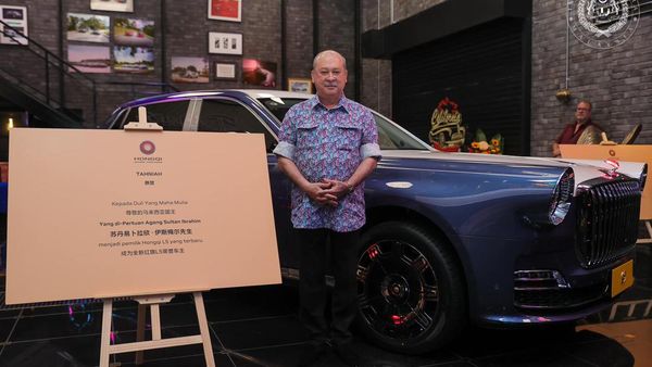 Sosok Pemilik Pertama Mobil Kepresidenan China