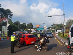 Cerita Warga Rela Macet-Macetan Demi Liburan ke Puncak