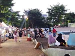 Warga Ramai Kunjungi RPTRA Kalijodo di Hari Terakhir Cuti Lebaran