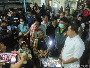 Pemkab Tator Tetapkan Status Tanggap Darurat Longsor Usai 18 Warga Tewas Pemkab Tator Tetapkan Status Tanggap Darurat Longsor Usai 18 Warga Tewas