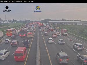 Titik-titik Macet Arus Balik di Tol Cikampek dan Layang MBZ Senin Pagi Titik-titik Macet Arus Balik di Tol Cikampek dan Layang MBZ Senin Pagi