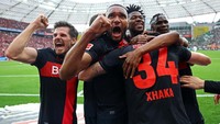 Bayer Leverkusen sudah menapaki semifinal Liga Europa untuk hadapi AS Roma, lalu bakal hadapi FC Kaiserslautern di final DFB Pokal. Mereka berpeluang sabet treble winners! (Reuters)
