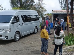 15 Ribu Wisatawan Serbu Gunung Bromo Selama Libur Lebaran 2024