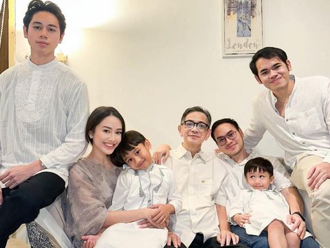 6 Potret Terbaru Ray Sahetapy Usai Idap Stroke