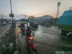 Genangan Rob di Pantura Sayung Demak Berangsur Surut