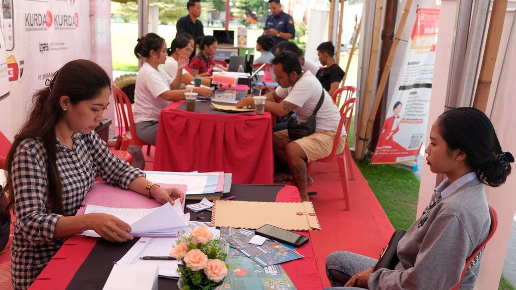 Berburu Lowongan di Bursa Kerja 2024 Gianyar Bali Berburu Lowongan di Bursa Kerja 2024 Gianyar Bali