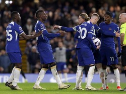 Duh, Pemain Chelsea kok Rebutan Penalti?