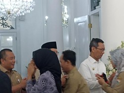 Heru Budi Gelar Halalbihalal Bareng Pegawai di Balai Kota