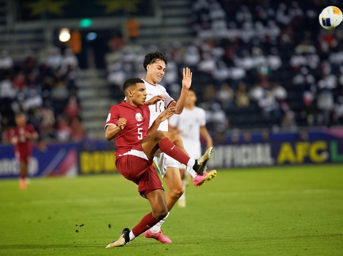 Indonesia menghadapi Qatar di partai penyisihan Grup A Piala Asia U-23 2024. Bermain di Stadion Jassim Bin Hamad, Senin (15/4), Indonesia tumbang 2-0.