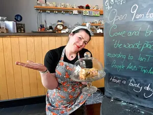 Berawal dari Review Buruk, Kafe Ini Malah Ramai Pelanggan