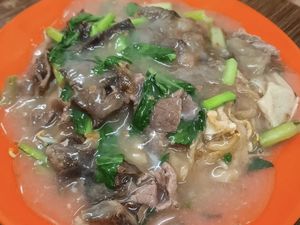 Slurpp! Ini 5 Kwetiau Siram dengan Rating Tinggi di Ojol Slurpp! Ini 5 Kwetiau Siram dengan Rating Tinggi di Ojol