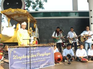 Kala Napi Cianjur Pamer Keahlian Memainkan Alat Musik Tradisional Kala Napi Cianjur Pamer Keahlian Memainkan Alat Musik Tradisional