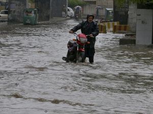 100 Orang Tewas Dampak Banjir Pakistan-Afghanistan
