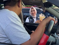 Pemudik Feri Bakauheni Apresiasi Petugas Pelabuhan yang Rela Tidak Mudik