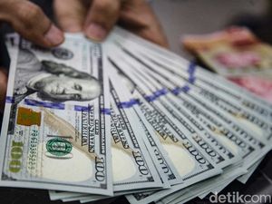 Dolar AS Tekuk Rupiah, Bank Mulai Jual Rp 16.500 Dolar AS Tekuk Rupiah, Bank Mulai Jual Rp 16.500