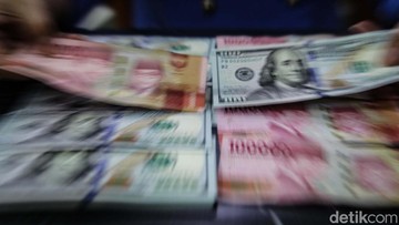 Rupiah Keok Dihantam Dolar AS, Importir Wanti-wanti Bakal Ada PHK