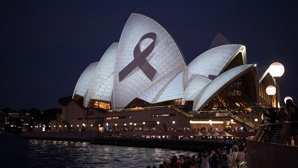 Sydney Opera House Diterangi Pita Hitam Peringati Penikaman Massal