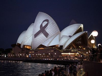 Sydney Opera House Diterangi Pita Hitam Peringati Penikaman Massal