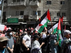 Yordania Diduga Bantu Israel Lawan Iran, Warga Protes! Yordania Diduga Bantu Israel Lawan Iran, Warga Protes!