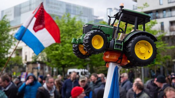 Aksi Petani Belanda Turun ke Jalanan Belgia Protes Peraturan UE