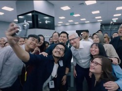 Tim Cook Terperangah Pada Karya Alumni Apple Developer Academy