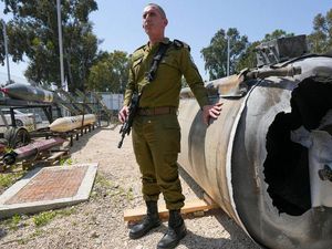 AS-UE Pertimbangkan Sanksi Baru untuk Iran Usai Serangan ke Israel AS-UE Pertimbangkan Sanksi Baru untuk Iran Usai Serangan ke Israel