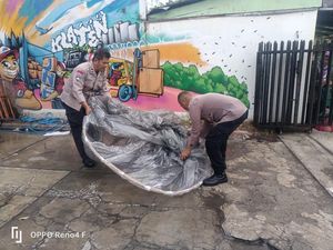 Kapolres Gunungkidul Sebut Menerbangkan Balon Udara Bisa Didenda Rp 500 Juta Kapolres Gunungkidul Sebut Menerbangkan Balon Udara Bisa Didenda Rp 500 Juta