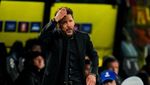 Diego Simeone Garuk-garuk, Nunduk, Nyusruk