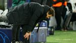 Diego Simeone Garuk-garuk, Nunduk, Nyusruk