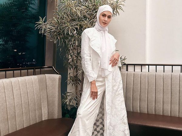 10 Foto Penampilan Terbaru Paula Verhoeven Mantap Pakai Hijab, Banjir Pujian