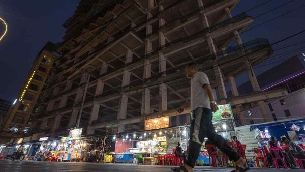 Potret Bangunan yang Ditinggalkan Pengembang China Berujung Jadi Kota Hantu