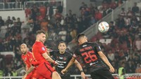 Simic menanduk masuk bola silang Ondrej Kundela. Persija memimpin 1-0 dan menjadi hasil akhir pertandingan.